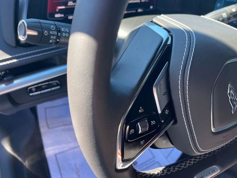 Used 2025 Chevrolet Corvette Z06 image 10