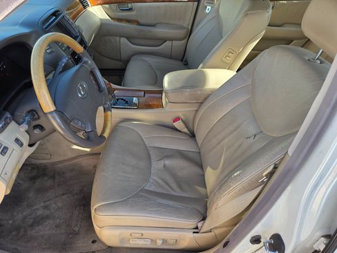 Used 2005 Lexus LS 430 RWD image 8