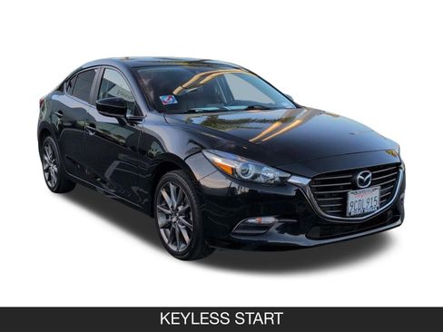 Used 2018 MAZDA MAZDA3 Touring image 2
