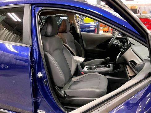 Used 2025 Subaru Crosstrek 2.0i Premium image 8