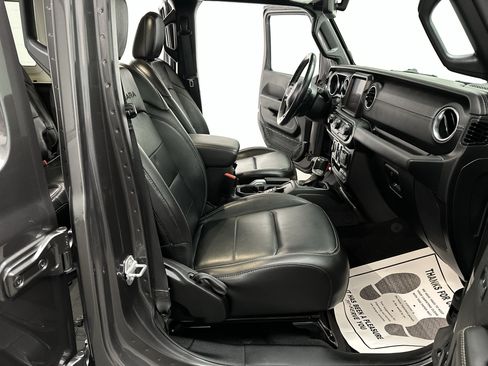 Used 2021 Jeep Wrangler Unlimited Sahara AWD/4WD image 23