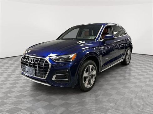 Used 2023 Audi Q5 2.0T Premium w/ Convenience Package image 5