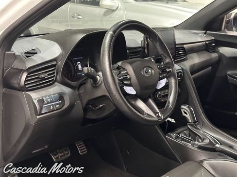 Used 2022 Hyundai Veloster N FWD image 13