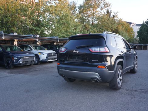 Used 2019 Jeep Cherokee Limited image 4