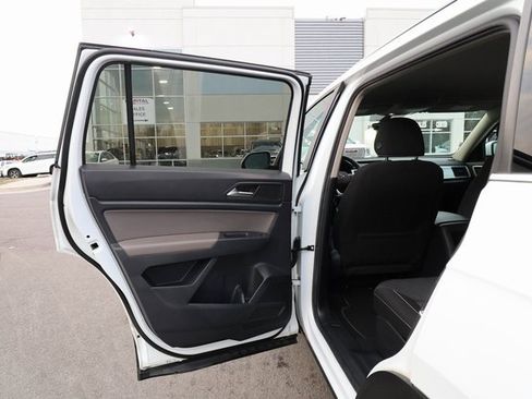 Used 2021 Volkswagen Atlas S image 36