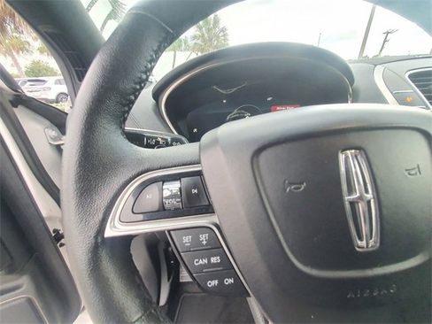 Used 2019 Lincoln Nautilus FWD image 23