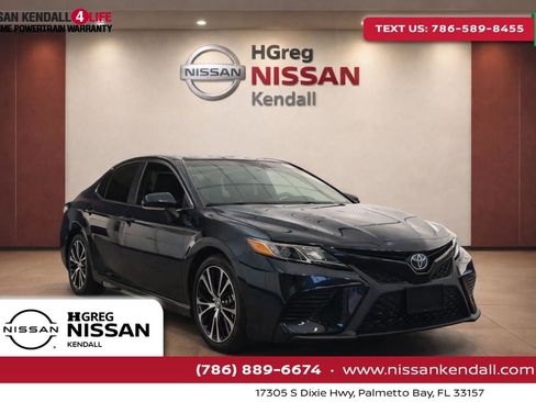 Used 2020 Toyota Camry SE FWD image 1
