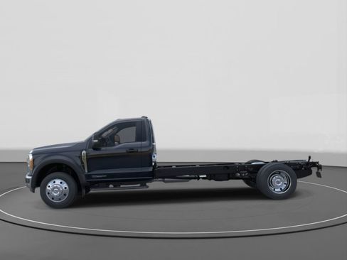 New 2025 Ford F550 2WD Regular Cab Super Duty image 3