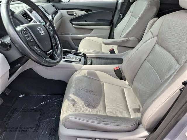 Used 2017 Honda Pilot Elite image 18