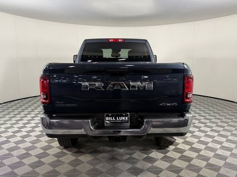 Certified 2025 RAM 2500 Big Horn AWD/4WD image 8