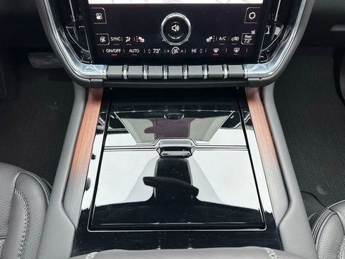 Used 2025 GMC Yukon XL Denali w/ Sun & Power Step Package image 13