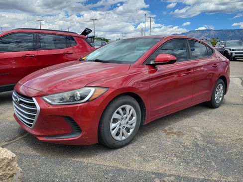 Used 2017 Hyundai Elantra SE FWD image 1