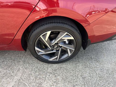 Certified 2025 Hyundai Elantra Sport FWD image 7