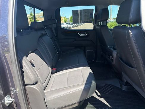 Used 2023 Chevrolet Silverado 1500 LT Trail Boss w/ LT Trail Boss Premium Package AWD/4WD image 15