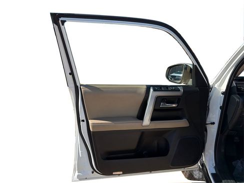 Used 2021 Toyota 4Runner SR5 image 20