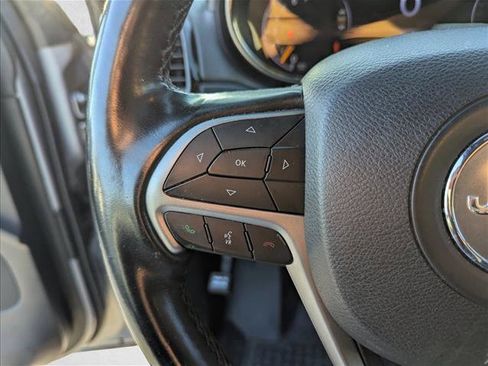 Used 2020 Jeep Grand Cherokee High Altitude AWD/4WD image 16