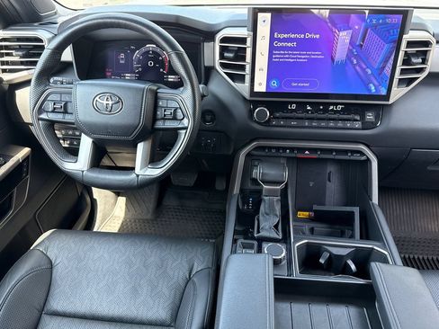 Used 2025 Toyota Tundra Limited AWD/4WD image 19