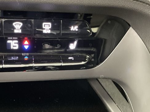 Certified 2023 Buick Envision Essence image 23