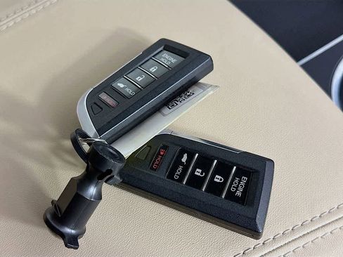 Used 2022 Acura MDX SH-AWD w/ Advance Package image 21