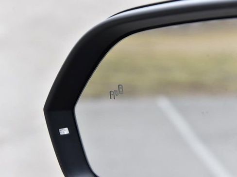 New 2026 Volkswagen Atlas Cross Sport SE image 9