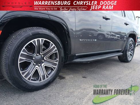 Used 2024 Jeep Wagoneer Series II AWD/4WD image 35