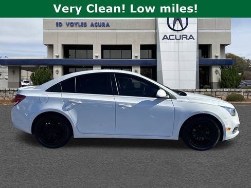 Used 2016 Chevrolet Cruze Eco image 4