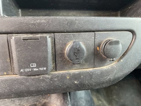 Used 2016 Chevrolet Express 3500 RWD image 18