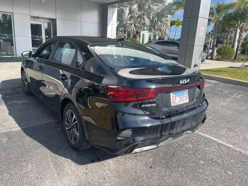 Used 2024 Kia Forte LXS image 2