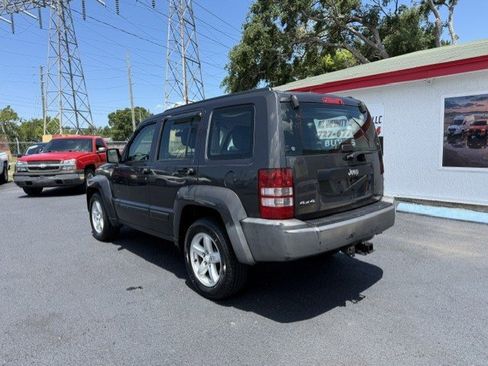 Used 2010 Jeep Liberty Sport w/ Trailer Tow Class III Group AWD/4WD image 6