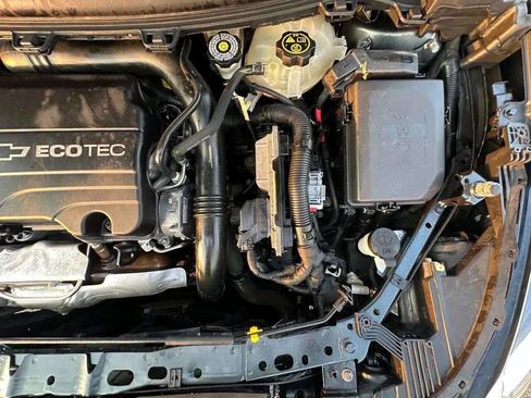 Used 2017 Chevrolet Cruze Premier image 36