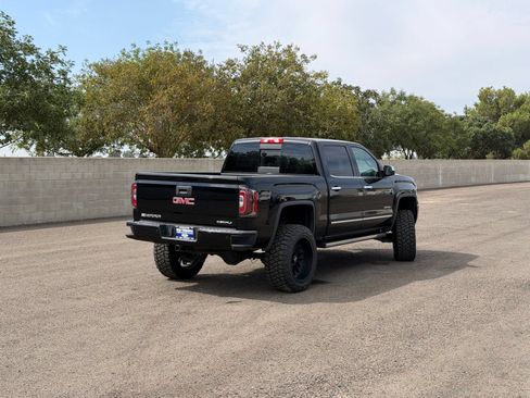 Used 2018 GMC Sierra 1500 Denali AWD/4WD image 3