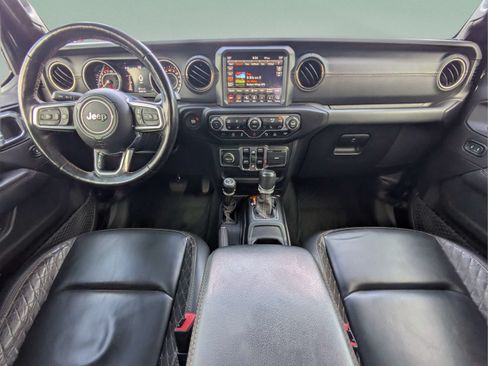 Used 2021 Jeep Gladiator Overland AWD/4WD image 13
