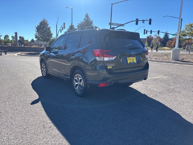 Used 2022 Subaru Forester Premium w/ Popular Package #1 AWD/4WD image 5