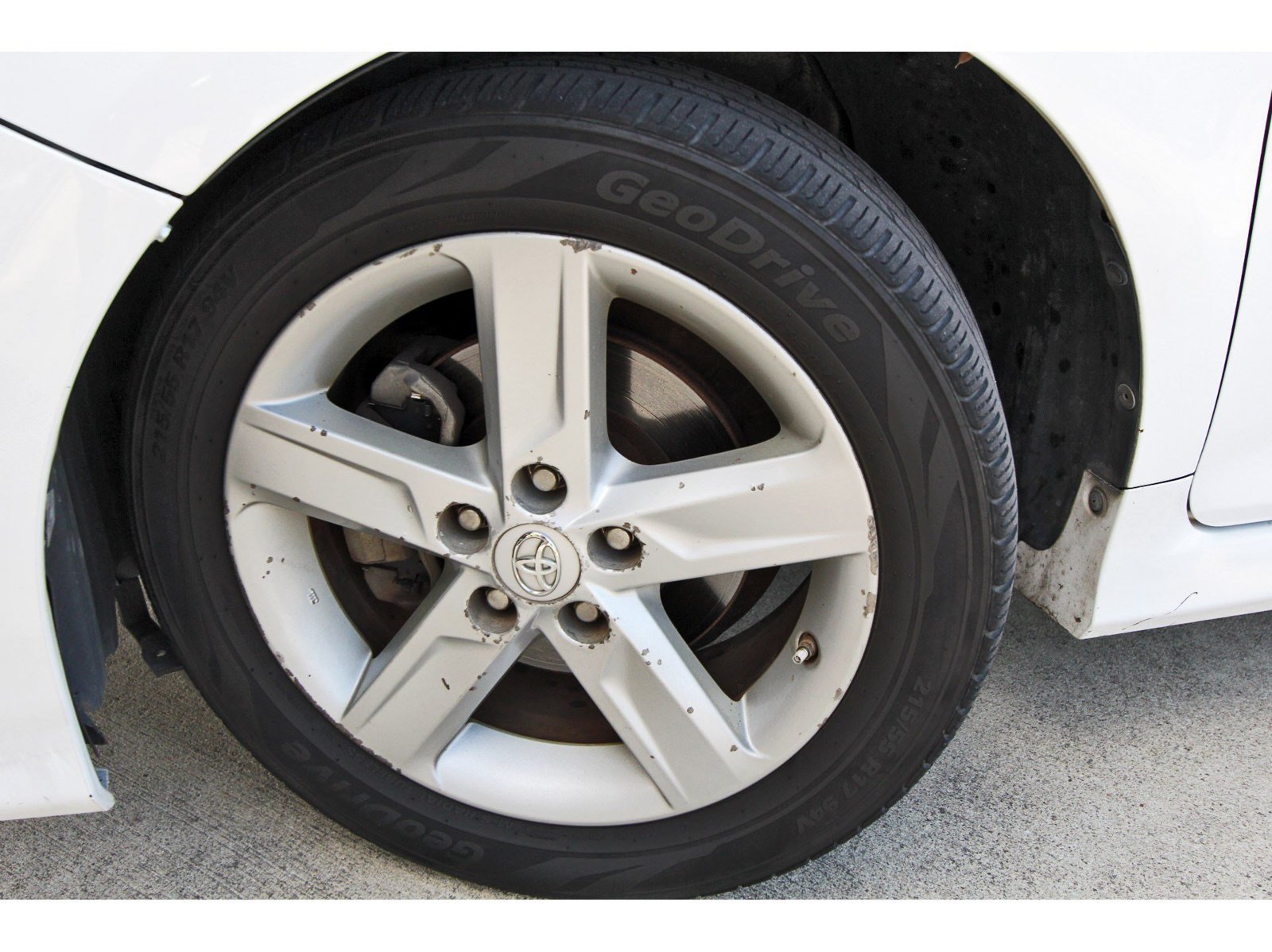 Used 2014 Toyota Camry SE FWD image 25