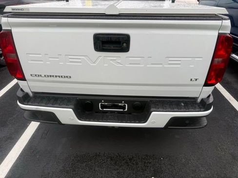 Used 2022 Chevrolet Colorado LT w/ Fleet Safety Package RWD image 5