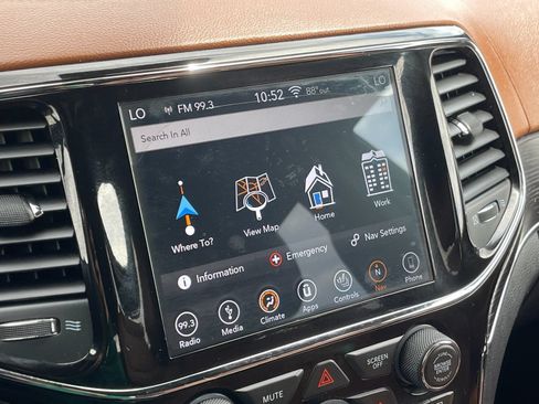 Used 2019 Jeep Grand Cherokee Summit AWD/4WD image 22
