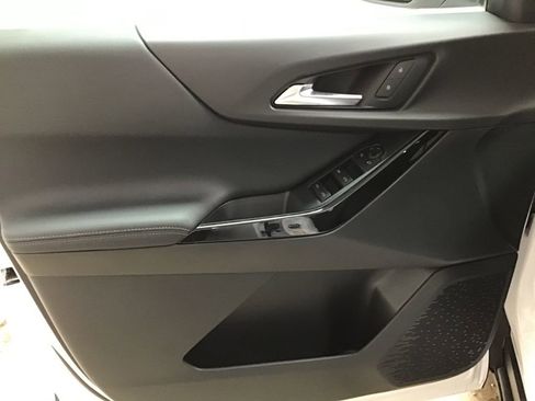 New 2026 Chevrolet Equinox LT image 14