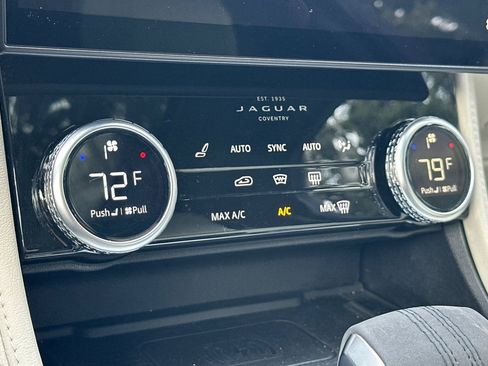 Used 2023 Jaguar F-PACE R-Dynamic S image 23