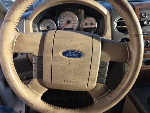 Used 2004 Ford F150 Lariat image 13