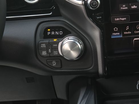 New 2026 RAM 1500 Laramie AWD/4WD image 14