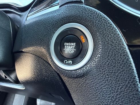 Used 2023 Chrysler 300 S image 28