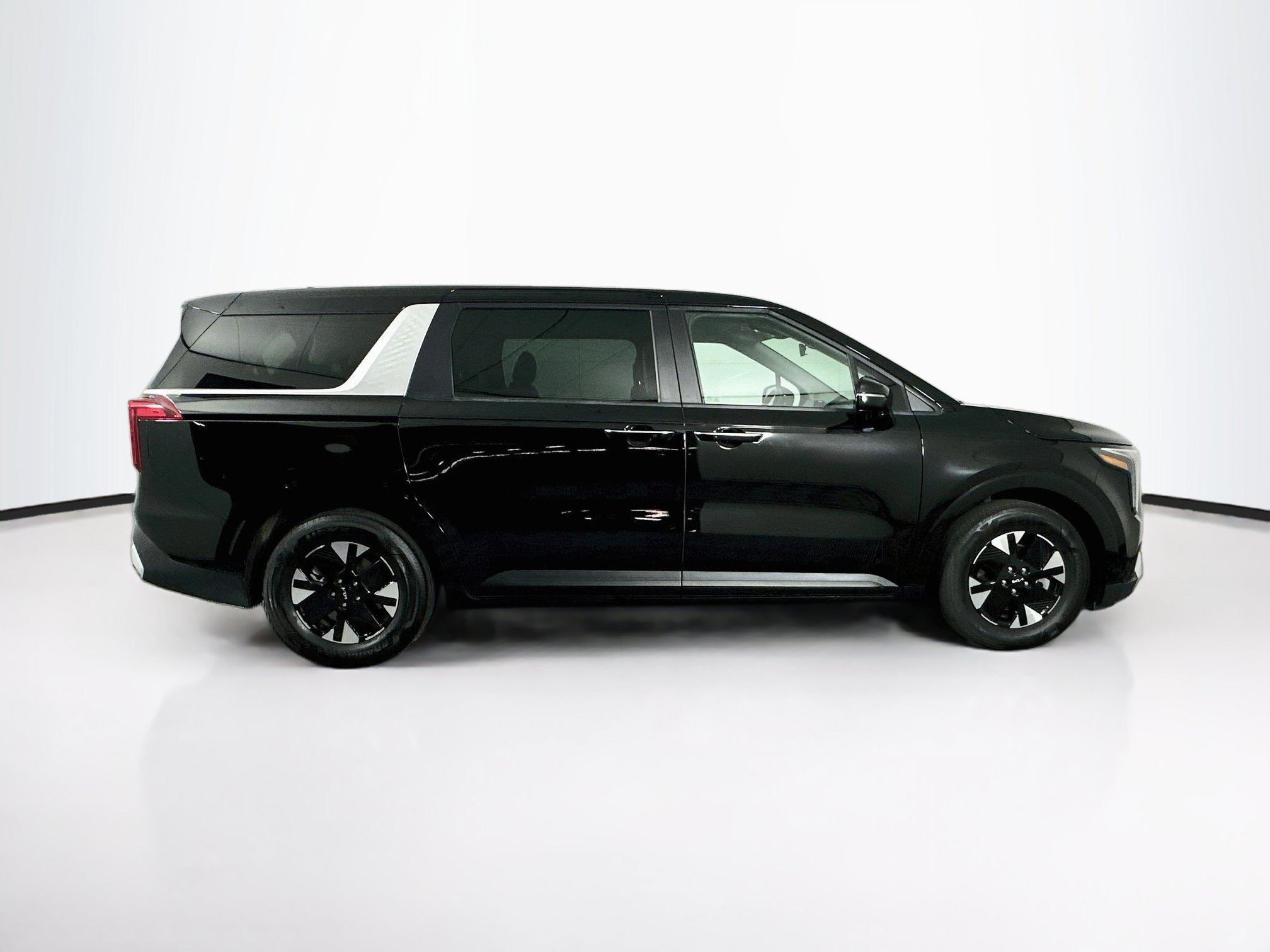 Used 2026 Kia Carnival LXS FWD image 10