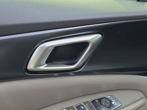 New 2026 Kia Carnival FWD image 19