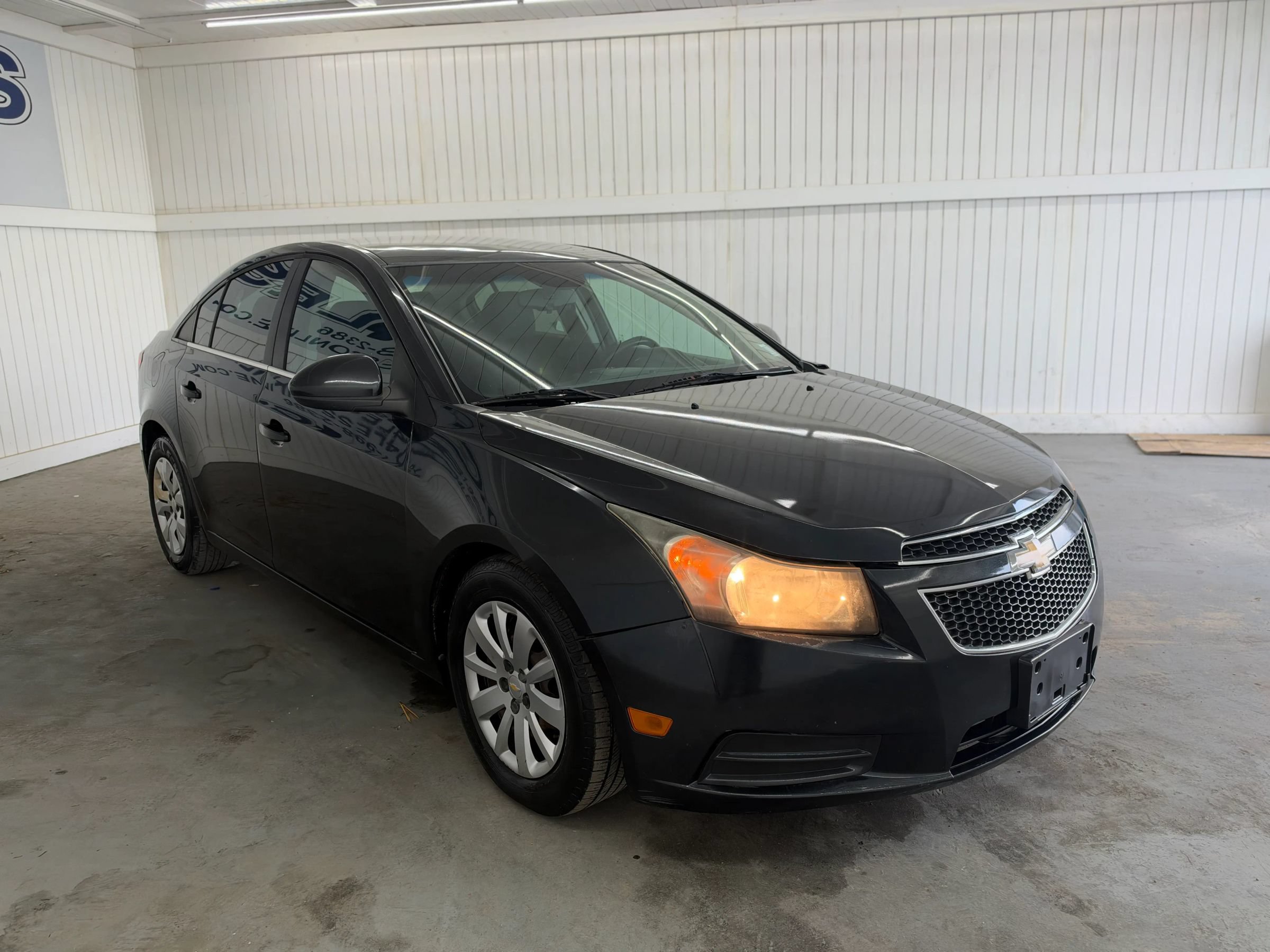 Used 2011 Chevrolet Cruze LT FWD image 3