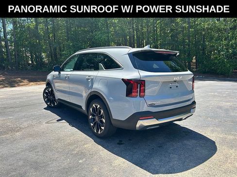 Used 2024 Kia Sorento SX FWD image 3