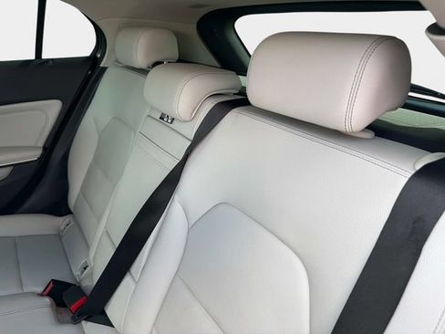 Used 2015 Mercedes-Benz GLA 250 image 12