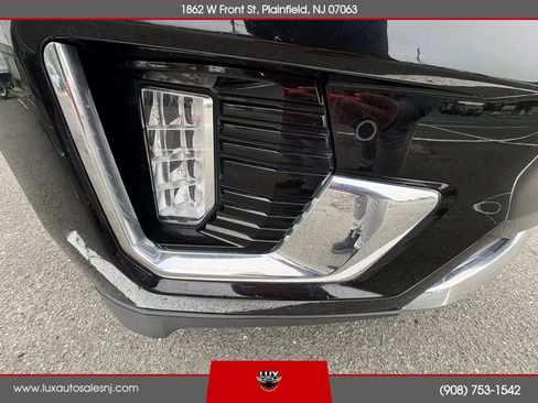 Used 2022 GMC Yukon XL SLT w/ SLT Luxury Package AWD/4WD image 47