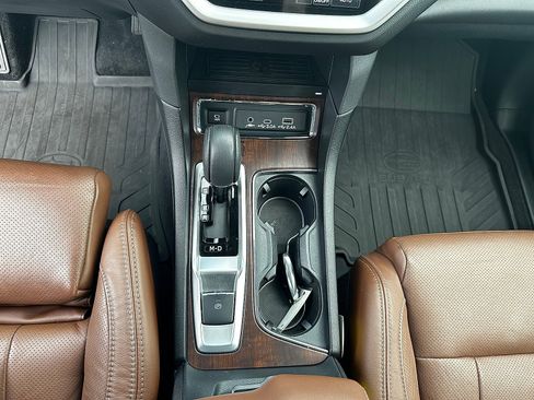 Certified 2023 Subaru Ascent Touring AWD/4WD image 19