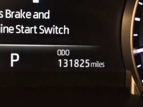 Used 2023 Toyota Highlander LE image 21