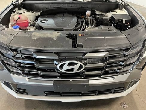 Used 2025 Hyundai Tucson SEL FWD image 9